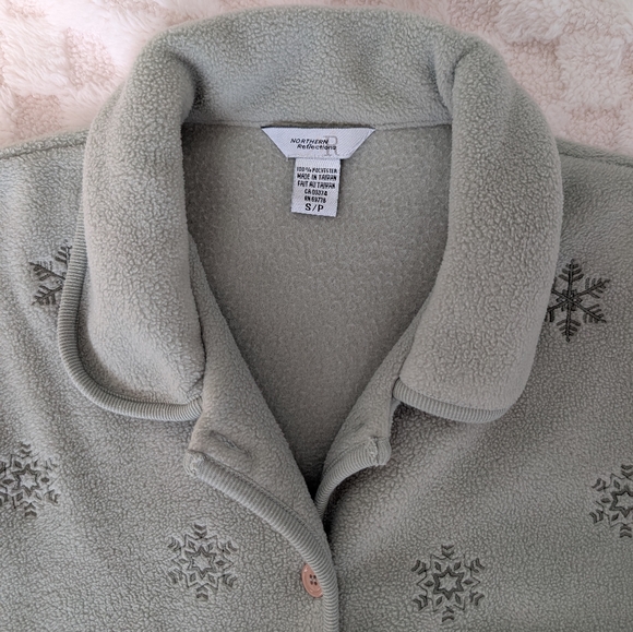 Northern Reflections Women's Embroidery Snowflake Cardigan - Light Gray - Picture 4 of 6